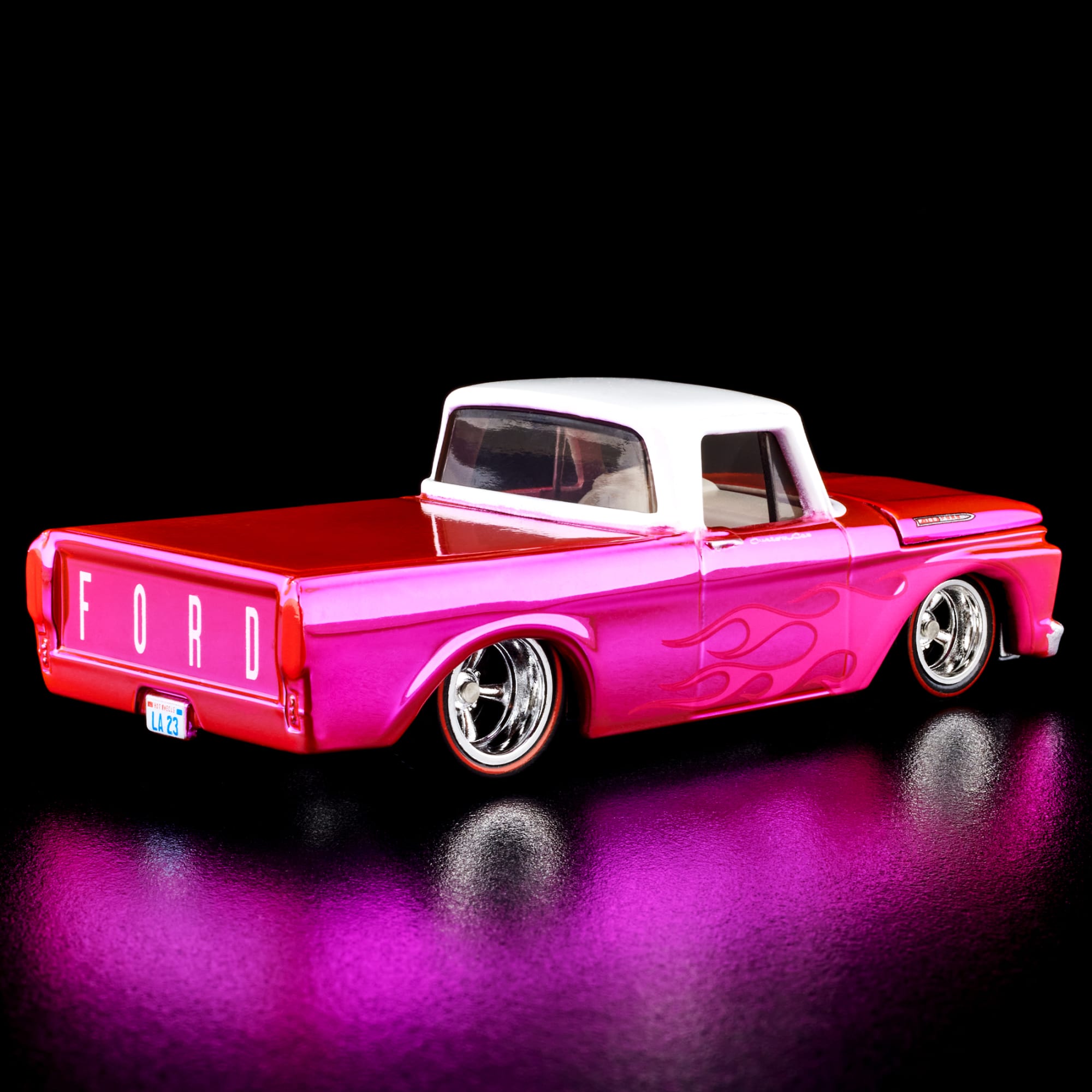 Hot Wheels RLC Exclusive Pink Edition 1962 Ford F100 - Image 5