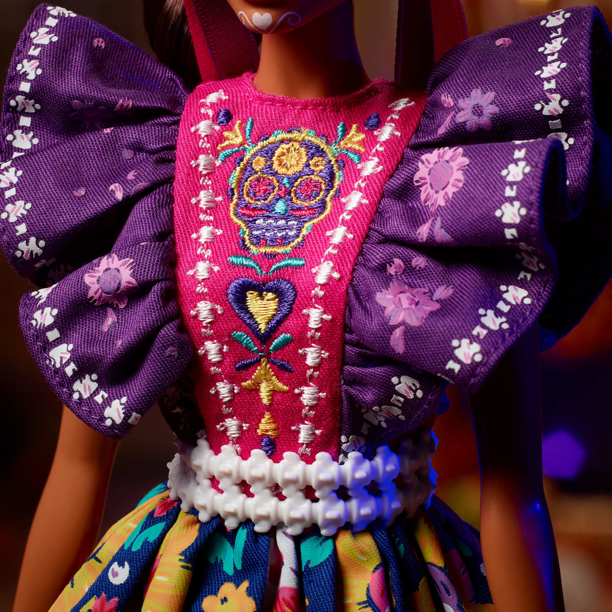 2022 Barbie Día De Muertos Doll - Image 5