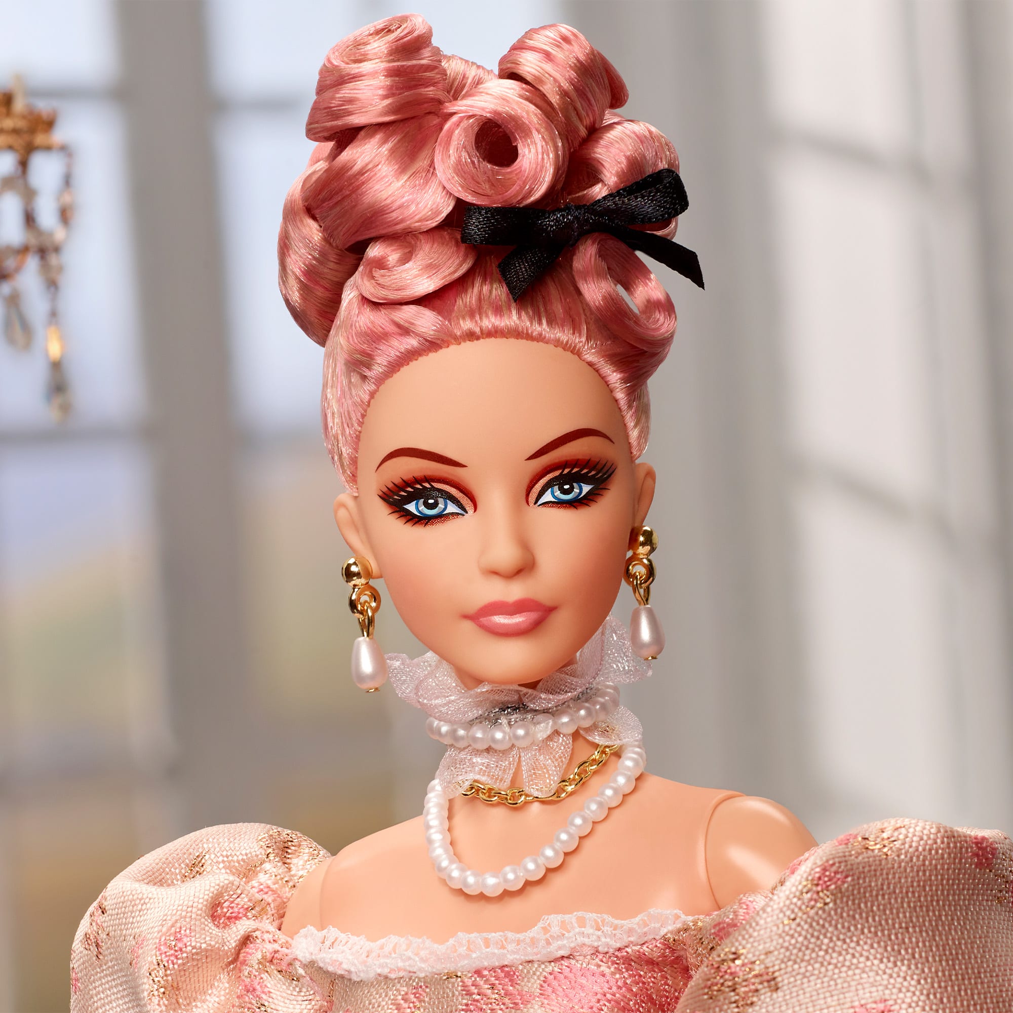 A Tribute to Fashion Barbie Doll - Image 3