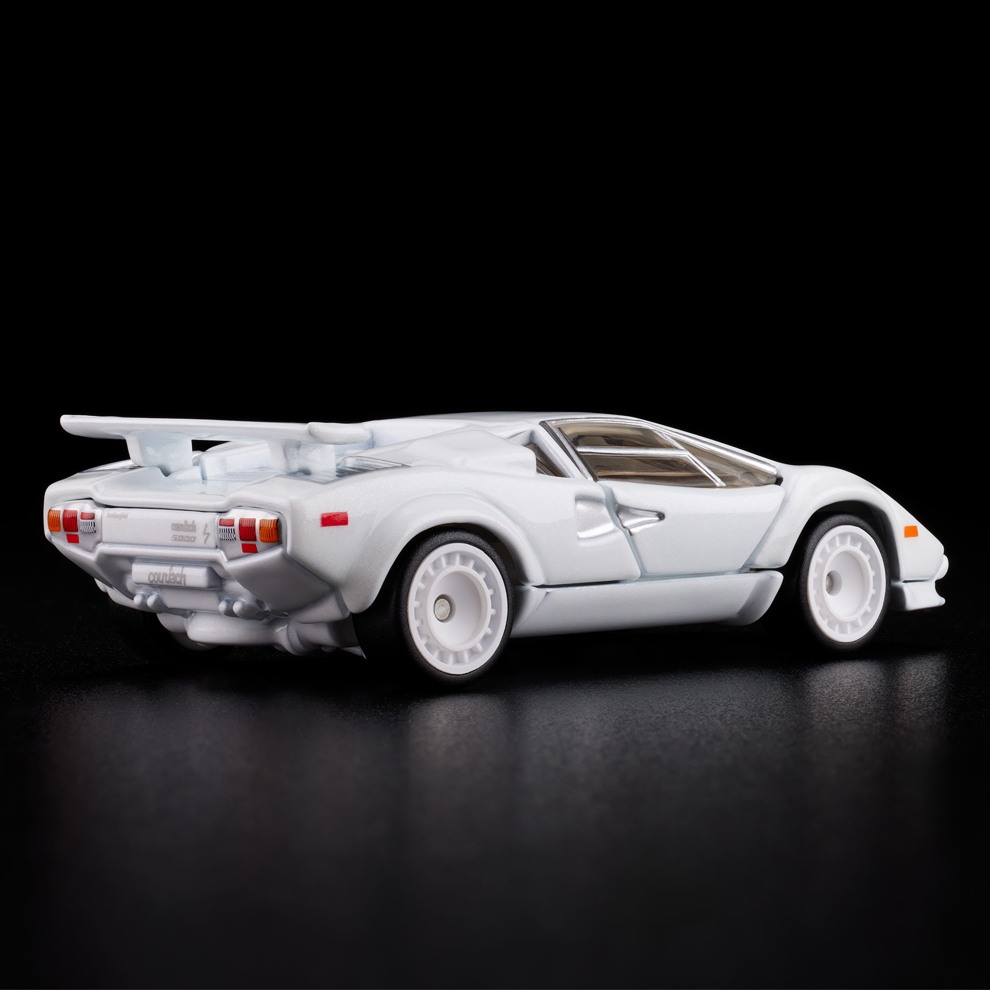 Hot Wheels RLC Exclusive 1982 Lamborghini Countach LP 500 S - Image 3