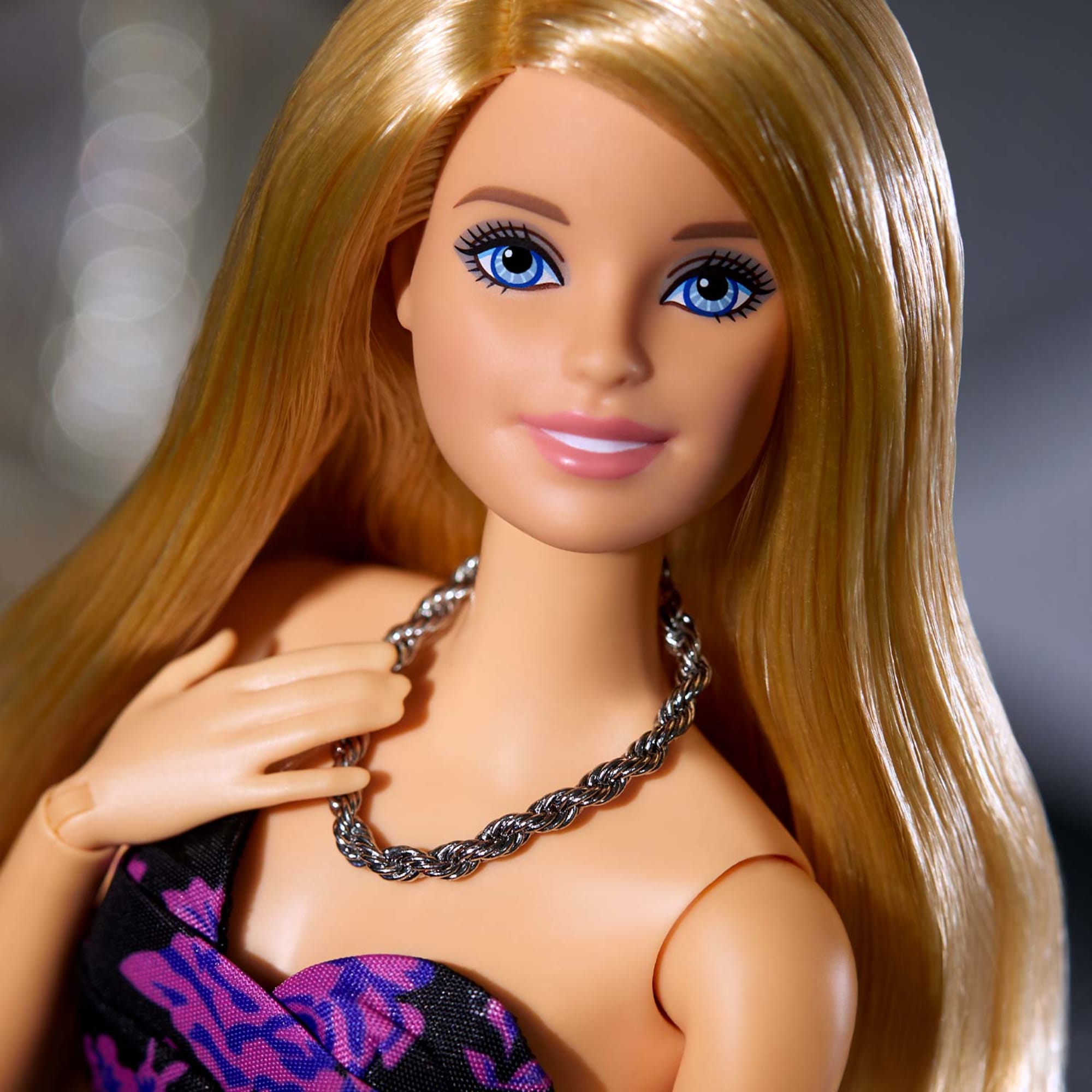 @BarbieStyle Fashion Studio & Doll Set - Image 4