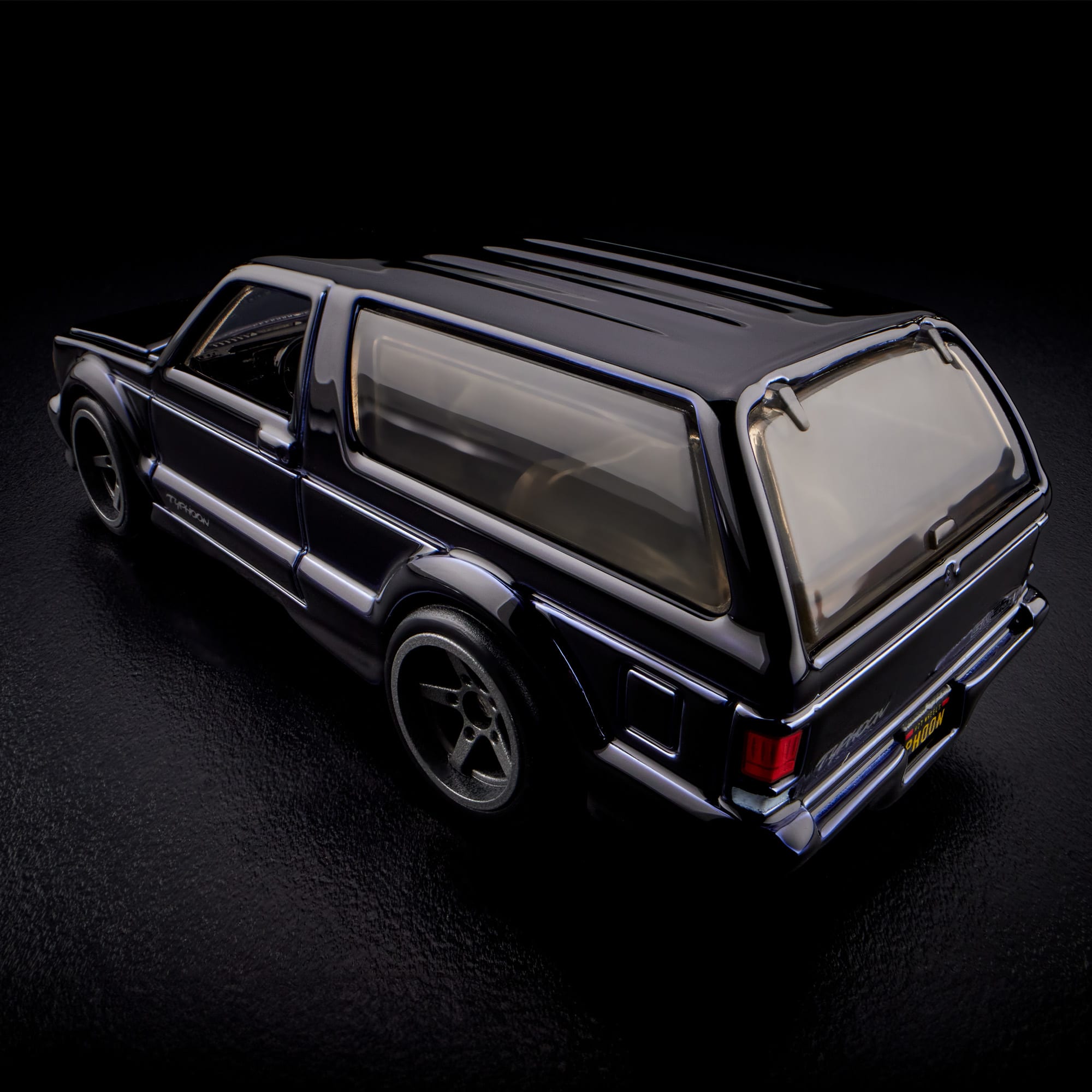 Hot Wheels RLC Exclusive 1992 GMC Typhoon - Image 17