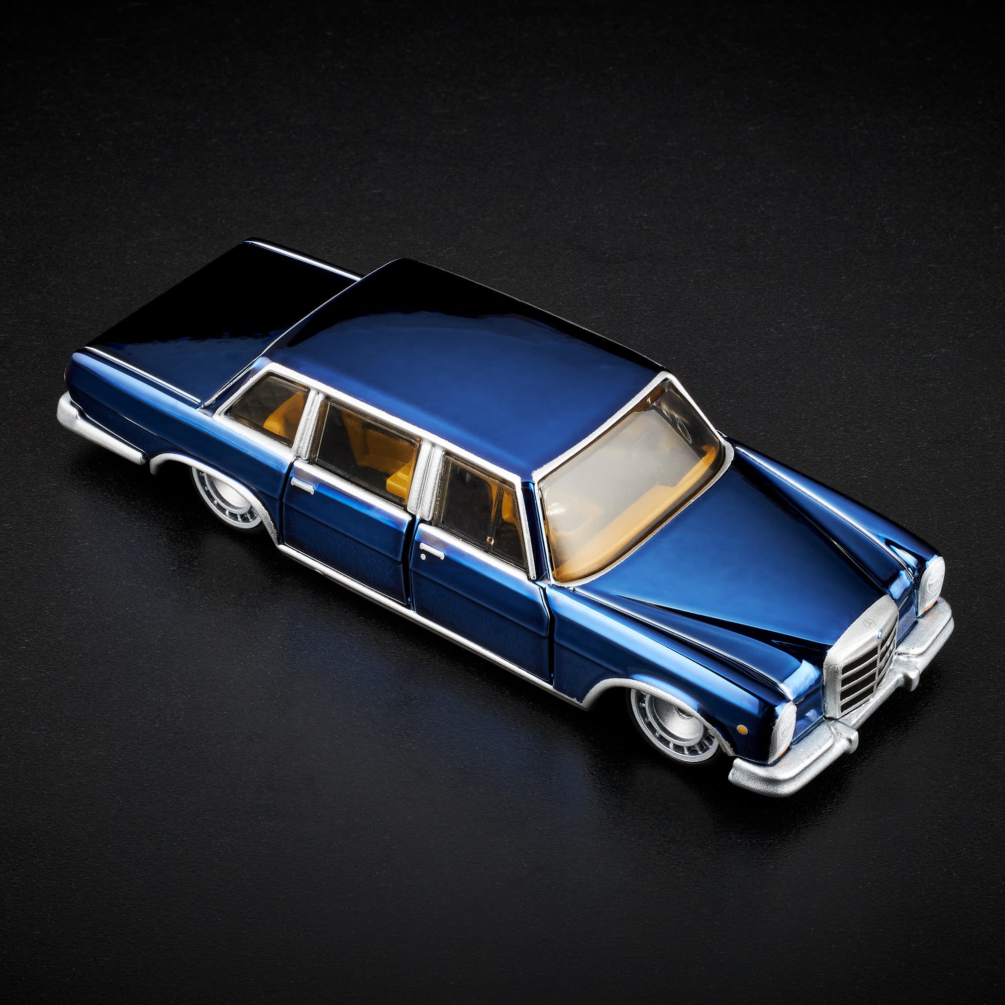 Hot Wheels RLC Exclusive 1964 Mercedes-Benz 600 - Image 23