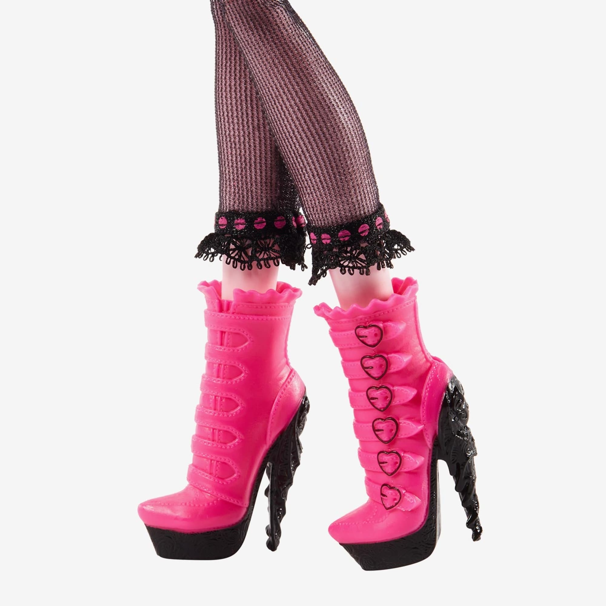 Monster High Haunt Couture Draculaura Doll - Image 4